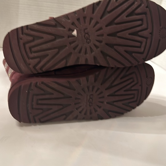 Authentic Ugg Swarovski Crystals bow Boots - Picture 4 of 8